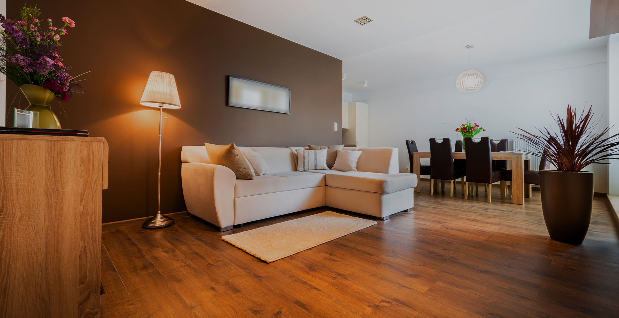 「賢い投資」と「心温まるサービス」を